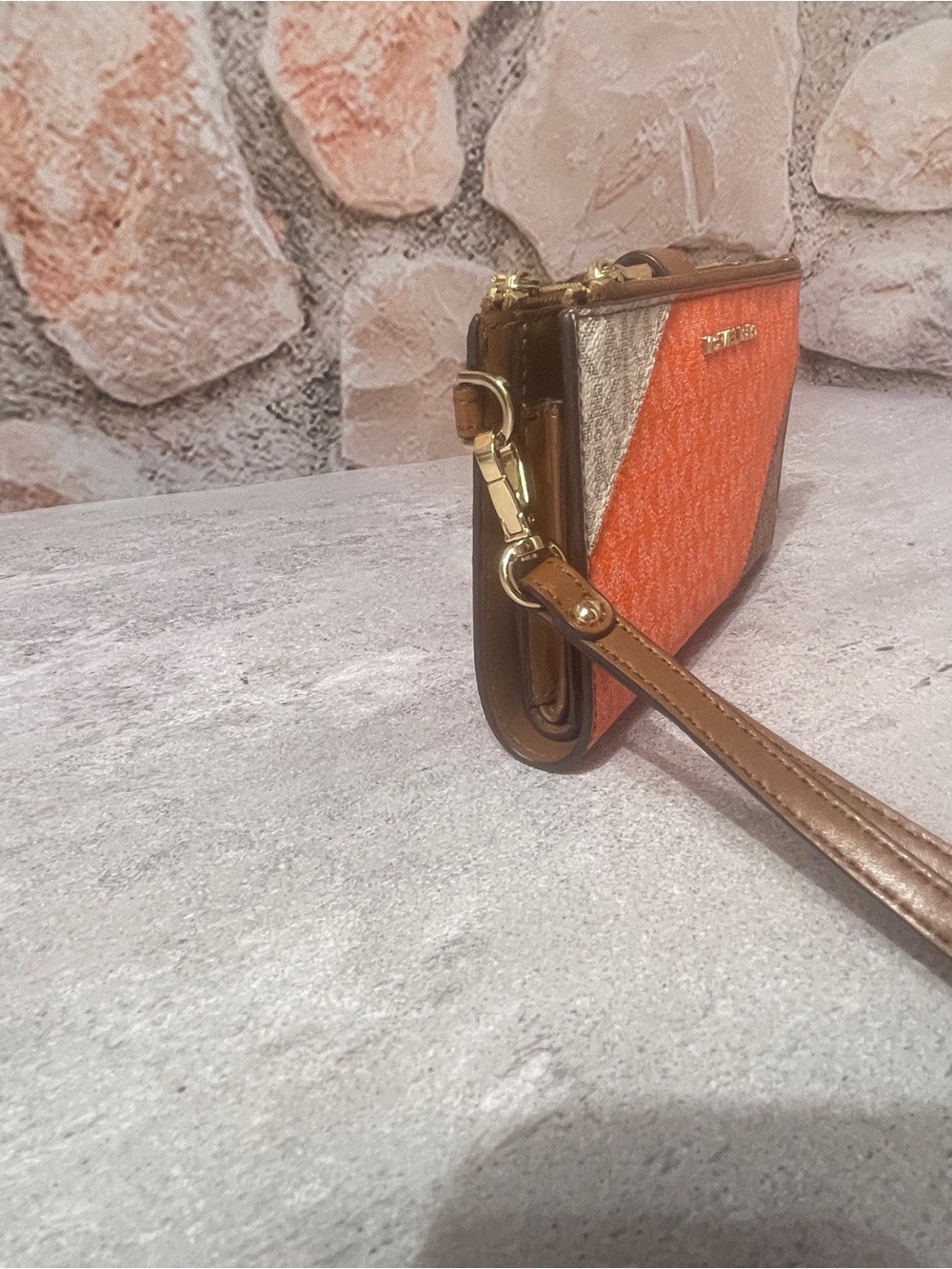 Michael Kors Voyager Orange Colorblock Tote & Matching Wallet Clementine - Picture 9 of 12